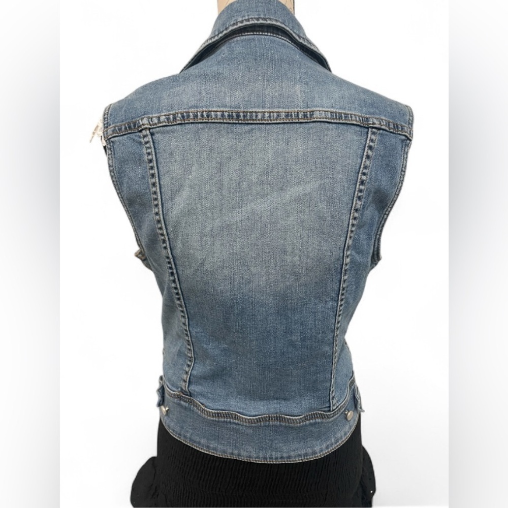 Chelsea & Violet Light Wash Denim Vest Small EUC - Picture 3 of 6